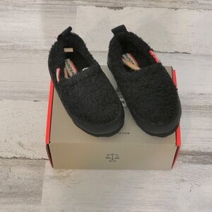 Hunter Faux Shearling and Fur Lining Sherpa Slipper 8 Toddler/Walker NEW
